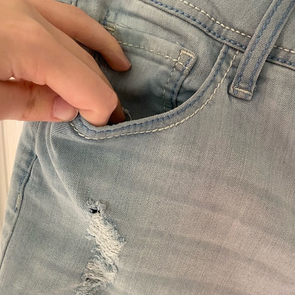 Hydraulic Distressed Low Rise Jean Short - Picture 4 of 7